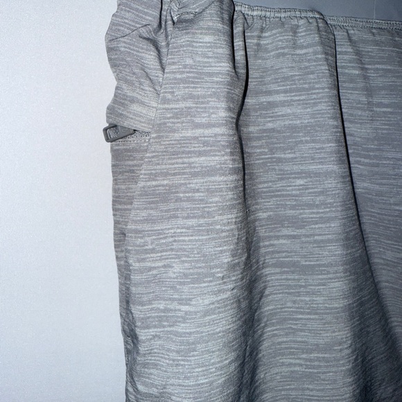 lululemon athletica Men's T.H.E. Linerless 9” Shorts Gray - Size XS - Picture 2 of 9